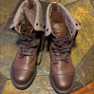 Doc martens women’s 9 brown leather boot